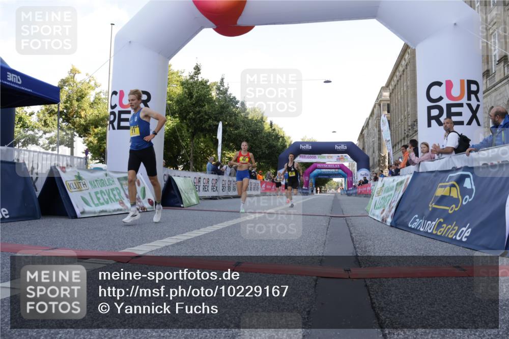 06.09.2026 - CURREX Alsterlauf Yannick Fuchs http://msf.ph/oto/10229167 06.09.2026 11:16:18 Ziel 62, 63, 70, 71, 78, 86, 87 meine-sportfotos.de