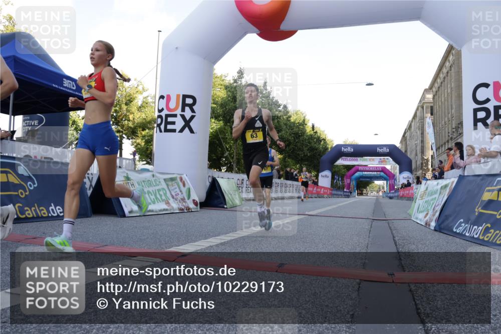 06.09.2026 - CURREX Alsterlauf Yannick Fuchs http://msf.ph/oto/10229173 06.09.2026 11:16:20 Ziel 62, 63, 70, 71, 78, 86, 87 meine-sportfotos.de