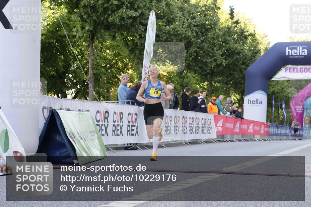 06.09.2026 - CURREX Alsterlauf Yannick Fuchs http://msf.ph/oto/10229176 06.09.2026 11:16:22 Ziel 62, 63, 70, 71, 78, 87 meine-sportfotos.de
