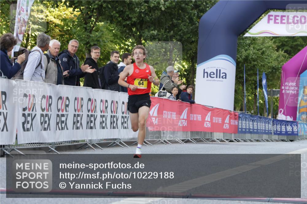 06.09.2026 - CURREX Alsterlauf Yannick Fuchs http://msf.ph/oto/10229188 06.09.2026 11:16:36 Ziel 64, 75 meine-sportfotos.de
