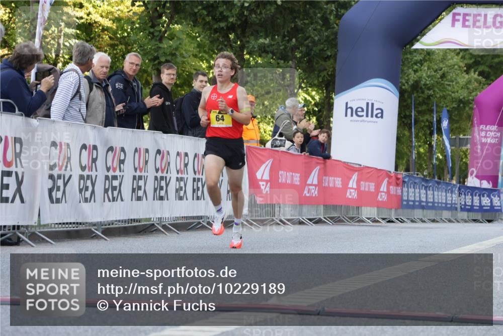 06.09.2026 - CURREX Alsterlauf Yannick Fuchs http://msf.ph/oto/10229189 06.09.2026 11:16:36 Ziel 64, 75 meine-sportfotos.de