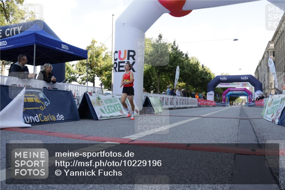 06.09.2026 - CURREX Alsterlauf Yannick Fuchs http://msf.ph/oto/10229196 06.09.2026 11:16:39 Ziel 64 meine-sportfotos.de