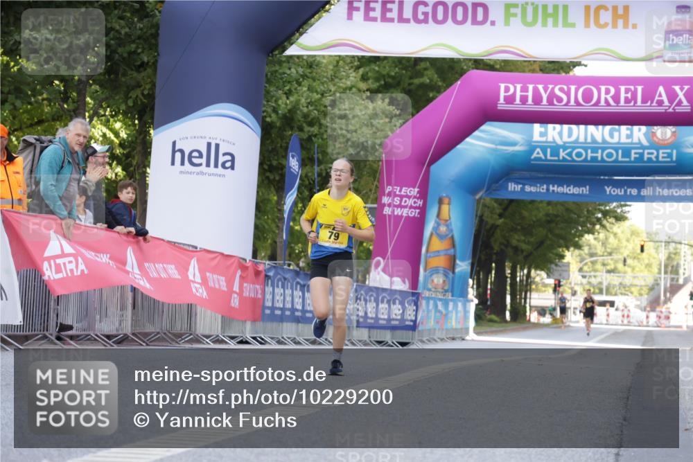 06.09.2026 - CURREX Alsterlauf Yannick Fuchs http://msf.ph/oto/10229200 06.09.2026 11:16:49 Ziel 79 meine-sportfotos.de