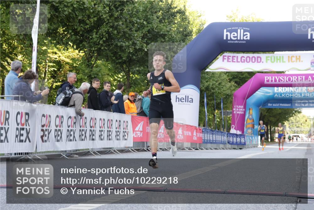 06.09.2026 - CURREX Alsterlauf Yannick Fuchs http://msf.ph/oto/10229218 06.09.2026 11:17:09 Ziel 76 meine-sportfotos.de