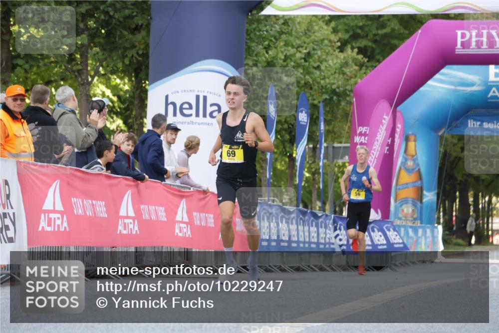 06.09.2026 - CURREX Alsterlauf Yannick Fuchs http://msf.ph/oto/10229247 06.09.2026 11:17:33 Ziel 69 meine-sportfotos.de