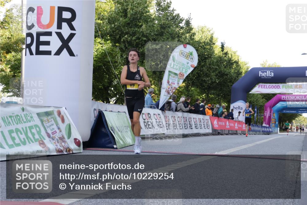 06.09.2026 - CURREX Alsterlauf Yannick Fuchs http://msf.ph/oto/10229254 06.09.2026 11:17:37 Ziel 56, 69 meine-sportfotos.de
