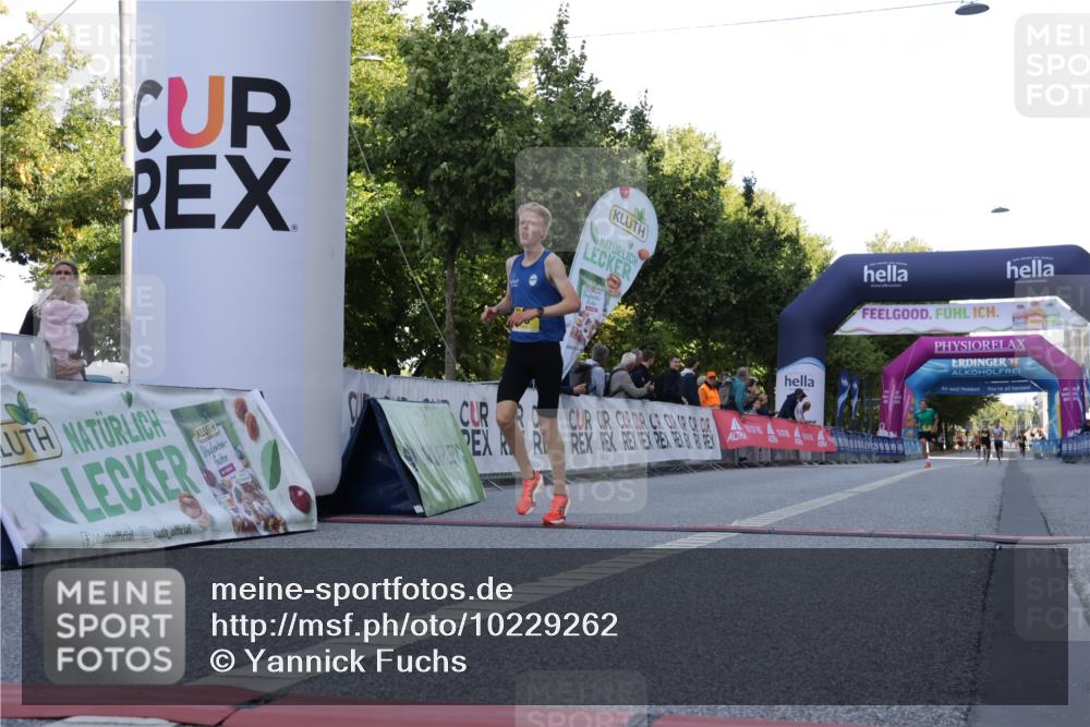 06.09.2026 - CURREX Alsterlauf Yannick Fuchs http://msf.ph/oto/10229262 06.09.2026 11:17:41 Ziel 56, 69 meine-sportfotos.de