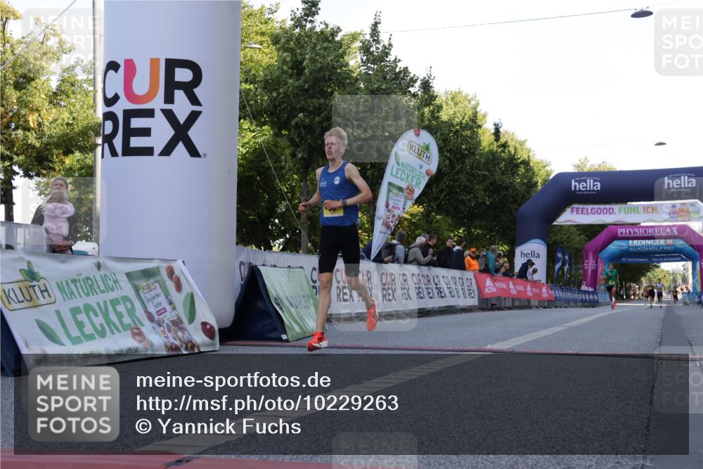 06.09.2026 - CURREX Alsterlauf Yannick Fuchs http://msf.ph/oto/10229263 06.09.2026 11:17:42 Ziel 56, 69 meine-sportfotos.de