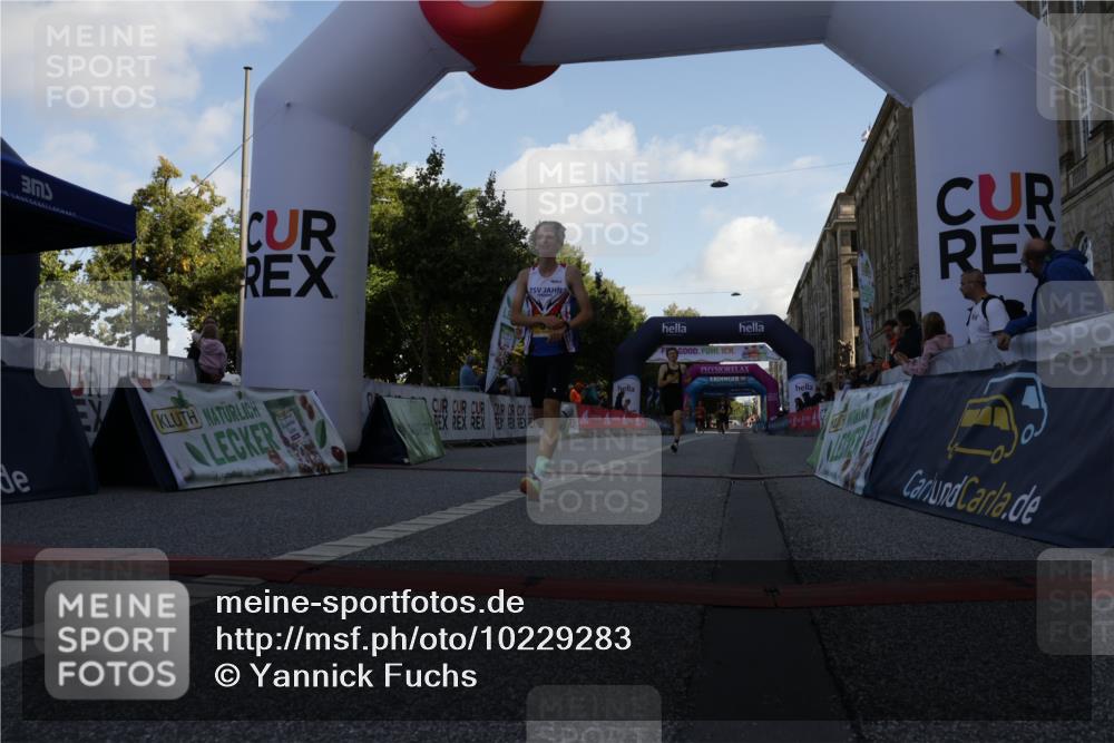 06.09.2026 - CURREX Alsterlauf Yannick Fuchs http://msf.ph/oto/10229283 06.09.2026 11:17:51 Ziel 51, 67, 68, 72 meine-sportfotos.de