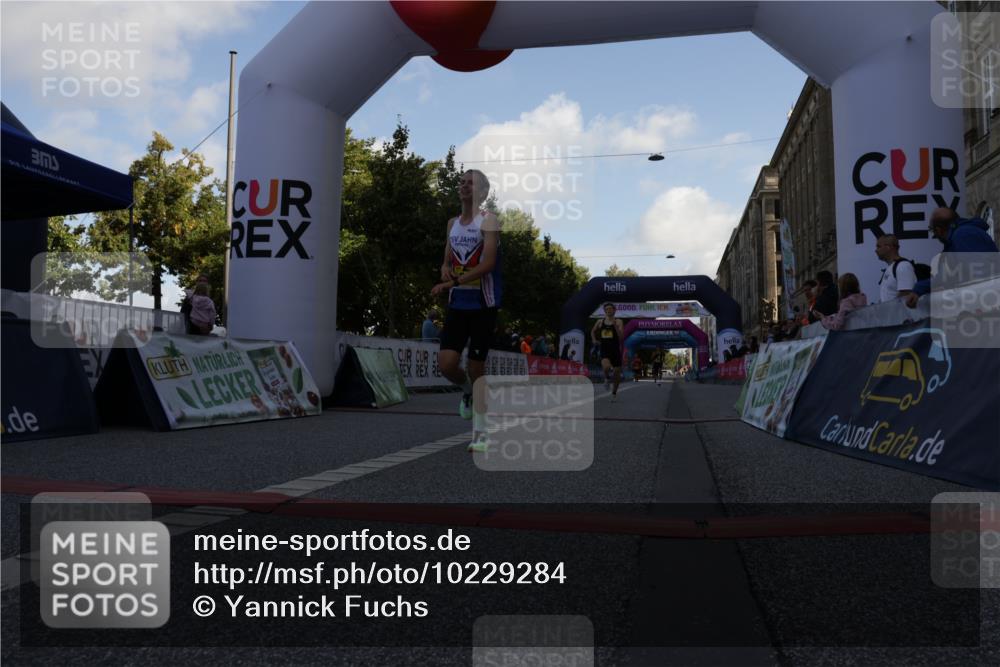 06.09.2026 - CURREX Alsterlauf Yannick Fuchs http://msf.ph/oto/10229284 06.09.2026 11:17:51 Ziel 51, 67, 68, 72 meine-sportfotos.de