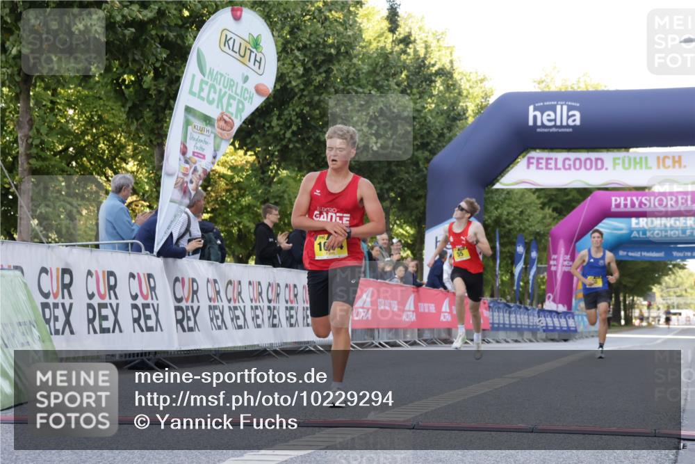 06.09.2026 - CURREX Alsterlauf Yannick Fuchs http://msf.ph/oto/10229294 06.09.2026 11:17:57 Ziel 51, 55, 67, 72, 90, 1074 meine-sportfotos.de