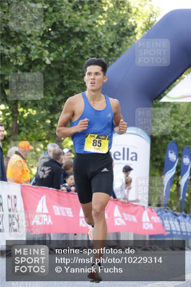 06.09.2026 - CURREX Alsterlauf Yannick Fuchs http://msf.ph/oto/10229314 06.09.2026 11:18:23 Ziel 85 meine-sportfotos.de