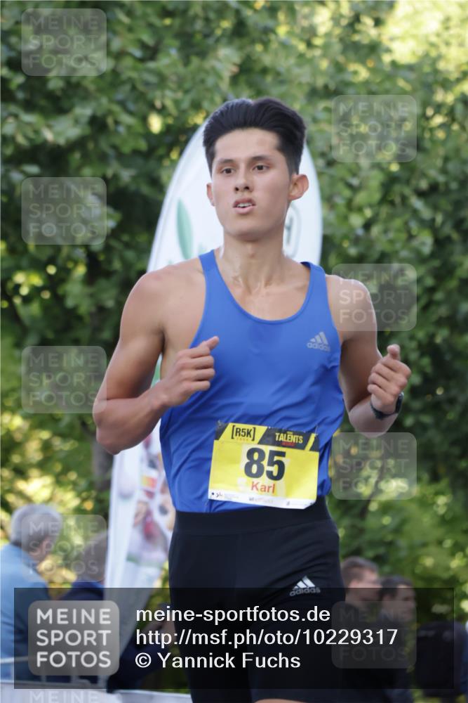 06.09.2026 - CURREX Alsterlauf Yannick Fuchs http://msf.ph/oto/10229317 06.09.2026 11:18:24 Ziel 85 meine-sportfotos.de
