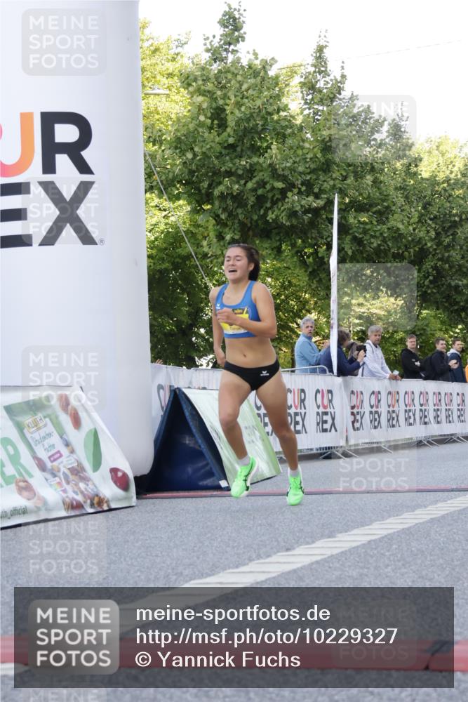 06.09.2026 - CURREX Alsterlauf Yannick Fuchs http://msf.ph/oto/10229327 06.09.2026 11:18:37 Ziel 53, 59, 77 meine-sportfotos.de