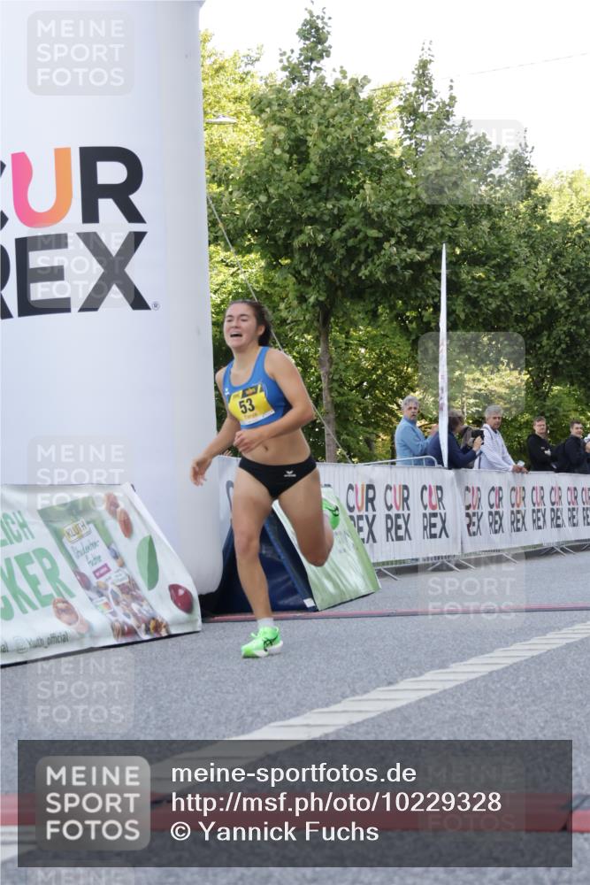 06.09.2026 - CURREX Alsterlauf Yannick Fuchs http://msf.ph/oto/10229328 06.09.2026 11:18:37 Ziel 53, 59, 77 meine-sportfotos.de