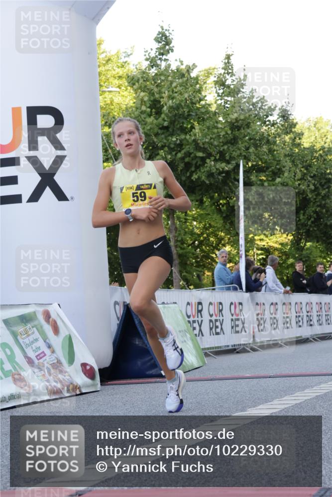 06.09.2026 - CURREX Alsterlauf Yannick Fuchs http://msf.ph/oto/10229330 06.09.2026 11:18:39 Ziel 53, 59, 77, 82 meine-sportfotos.de