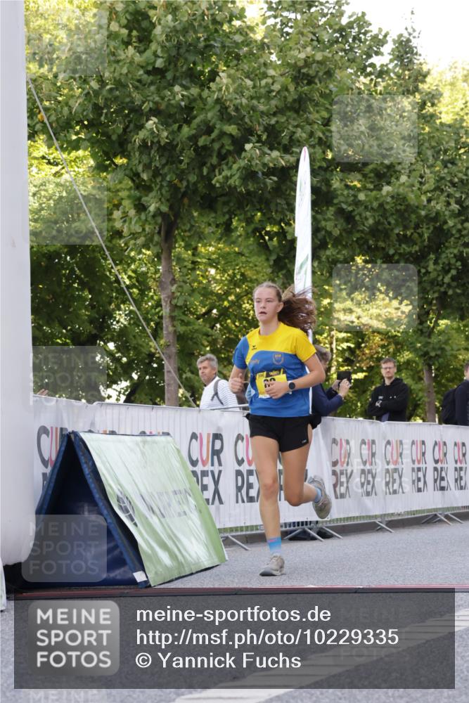 06.09.2026 - CURREX Alsterlauf Yannick Fuchs http://msf.ph/oto/10229335 06.09.2026 11:18:43 Ziel 53, 59, 77, 82 meine-sportfotos.de