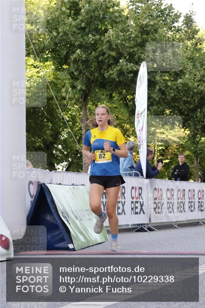 06.09.2026 - CURREX Alsterlauf Yannick Fuchs http://msf.ph/oto/10229338 06.09.2026 11:18:44 Ziel 53, 59, 77, 82 meine-sportfotos.de