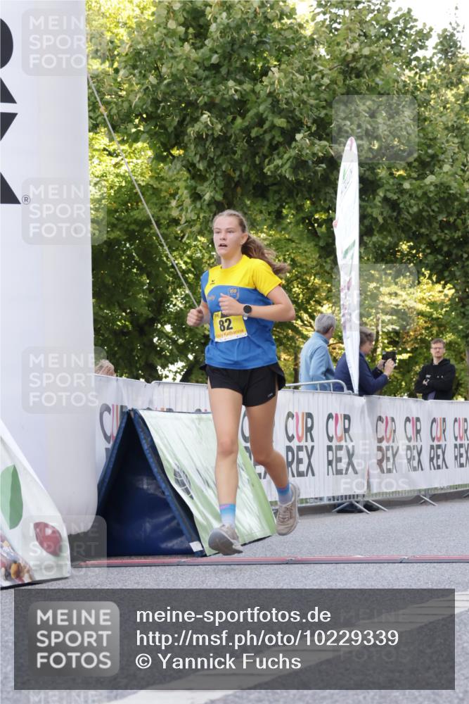 06.09.2026 - CURREX Alsterlauf Yannick Fuchs http://msf.ph/oto/10229339 06.09.2026 11:18:44 Ziel 53, 59, 77, 82 meine-sportfotos.de
