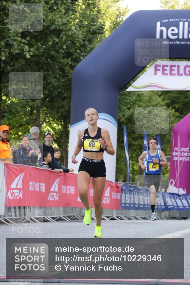 06.09.2026 - CURREX Alsterlauf Yannick Fuchs http://msf.ph/oto/10229346 06.09.2026 11:18:53 Ziel 83, 88 meine-sportfotos.de