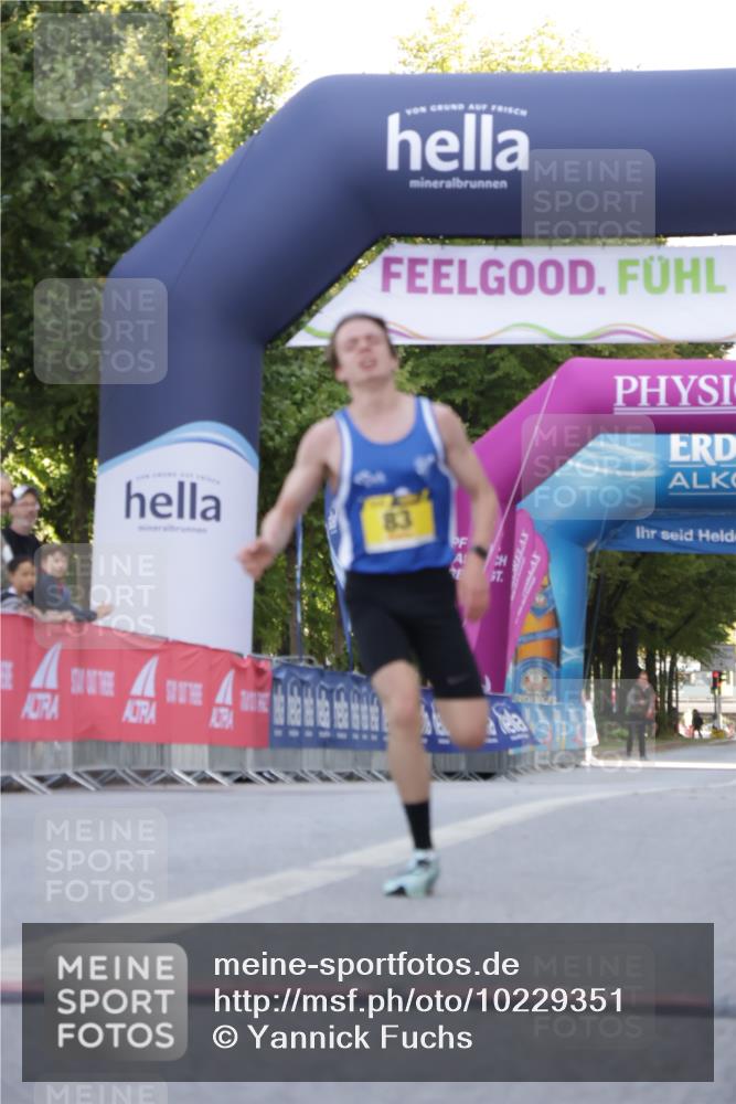 06.09.2026 - CURREX Alsterlauf Yannick Fuchs http://msf.ph/oto/10229351 06.09.2026 11:18:56 Ziel 83, 88 meine-sportfotos.de