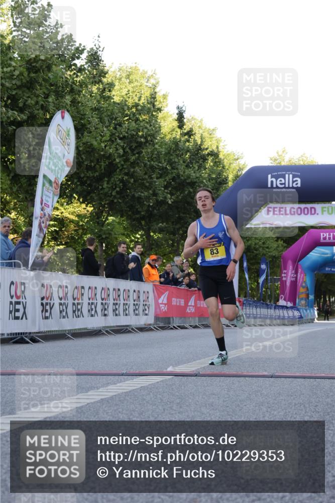 06.09.2026 - CURREX Alsterlauf Yannick Fuchs http://msf.ph/oto/10229353 06.09.2026 11:18:57 Ziel 83, 88 meine-sportfotos.de