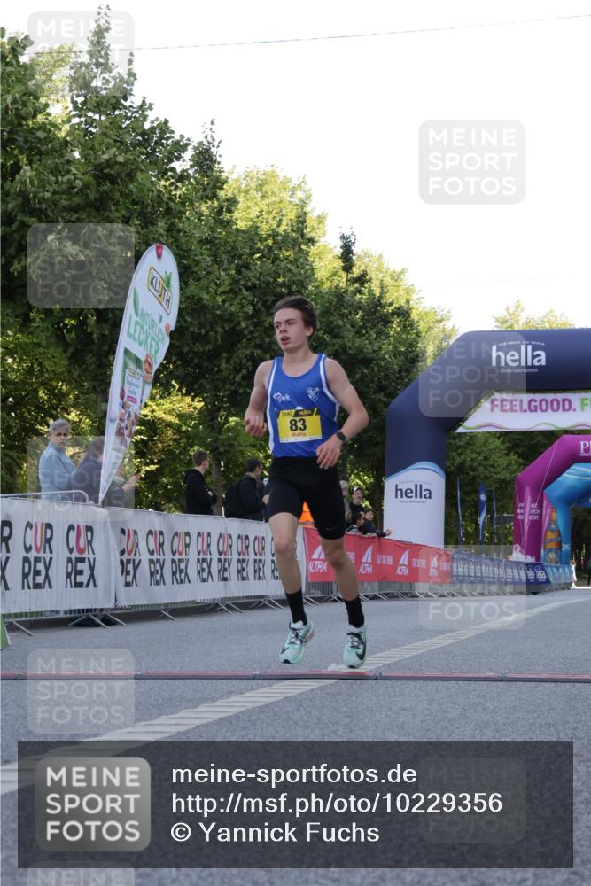 06.09.2026 - CURREX Alsterlauf Yannick Fuchs http://msf.ph/oto/10229356 06.09.2026 11:18:58 Ziel 83, 88 meine-sportfotos.de