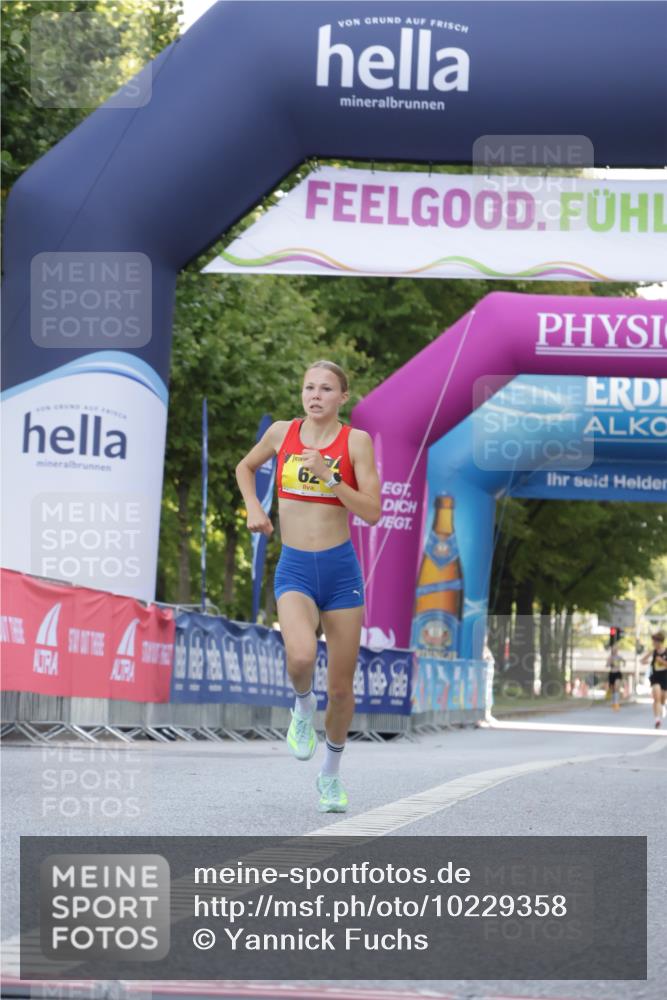 06.09.2026 - CURREX Alsterlauf Yannick Fuchs http://msf.ph/oto/10229358 06.09.2026 11:19:47 Ziel 62 meine-sportfotos.de