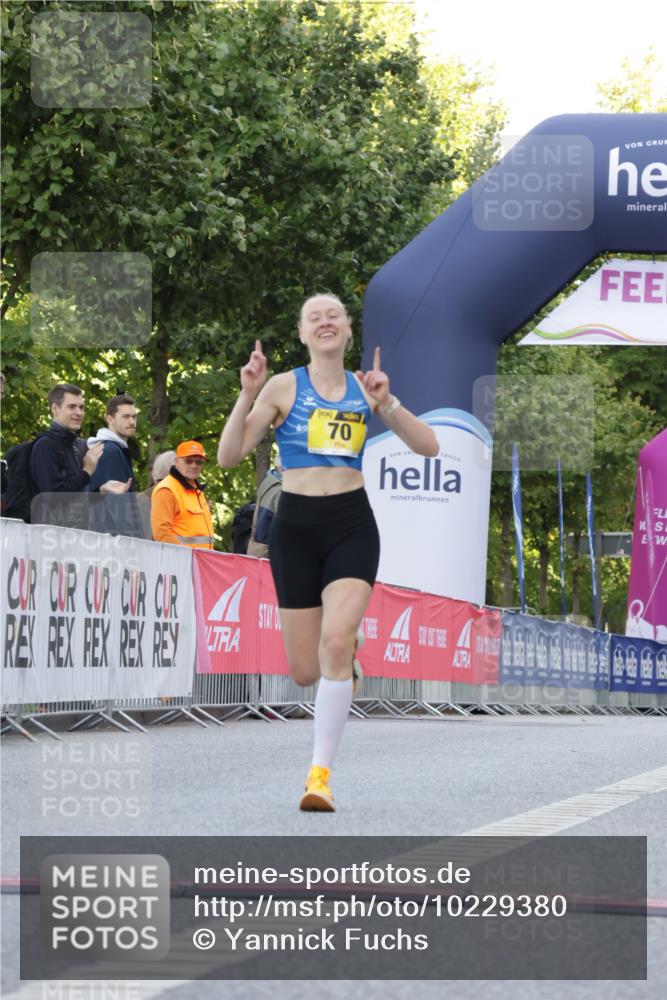 06.09.2026 - CURREX Alsterlauf Yannick Fuchs http://msf.ph/oto/10229380 06.09.2026 11:20:19 Ziel 70 meine-sportfotos.de