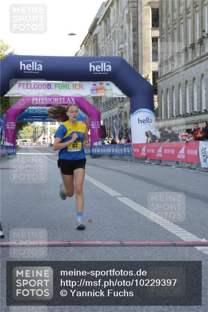 06.09.2026 - CURREX Alsterlauf Yannick Fuchs http://msf.ph/oto/10229397 06.09.2026 11:22:59 Ziel 82 meine-sportfotos.de