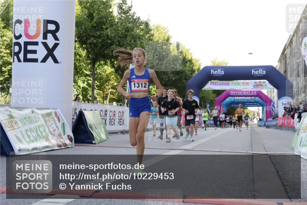 06.09.2026 - CURREX Alsterlauf Yannick Fuchs http://msf.ph/oto/10229453 06.09.2026 11:45:41 Ziel 1026, 1166, 1167, 1296, 1308, 1309, 1312, 1317 meine-sportfotos.de