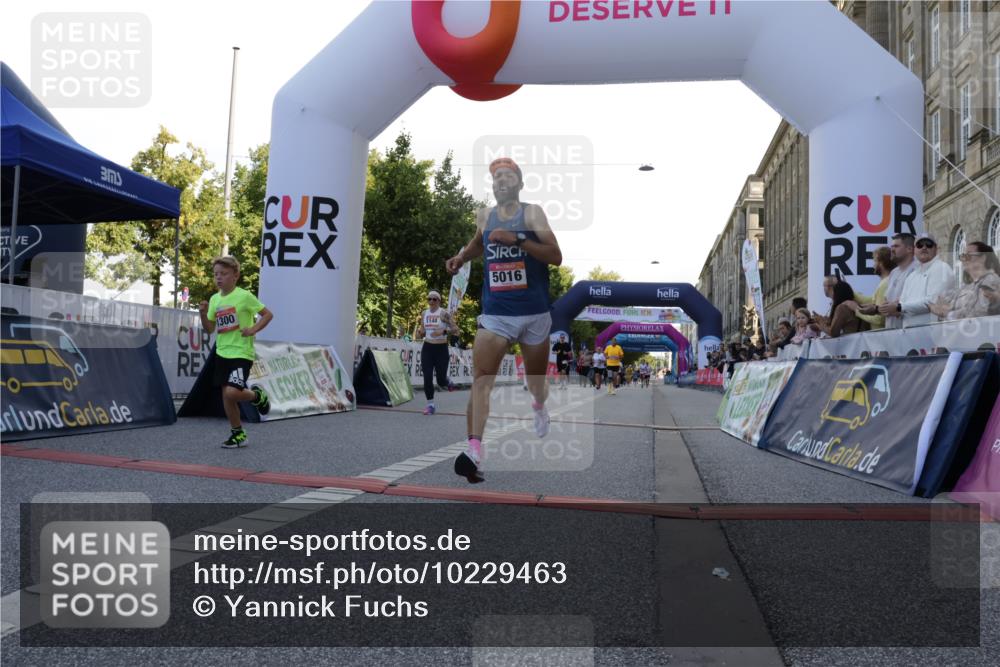 06.09.2026 - CURREX Alsterlauf Yannick Fuchs http://msf.ph/oto/10229463 06.09.2026 11:45:49 Ziel 1148, 1163, 1166, 1167, 1296, 1300, 1308, 1309, 5016 meine-sportfotos.de