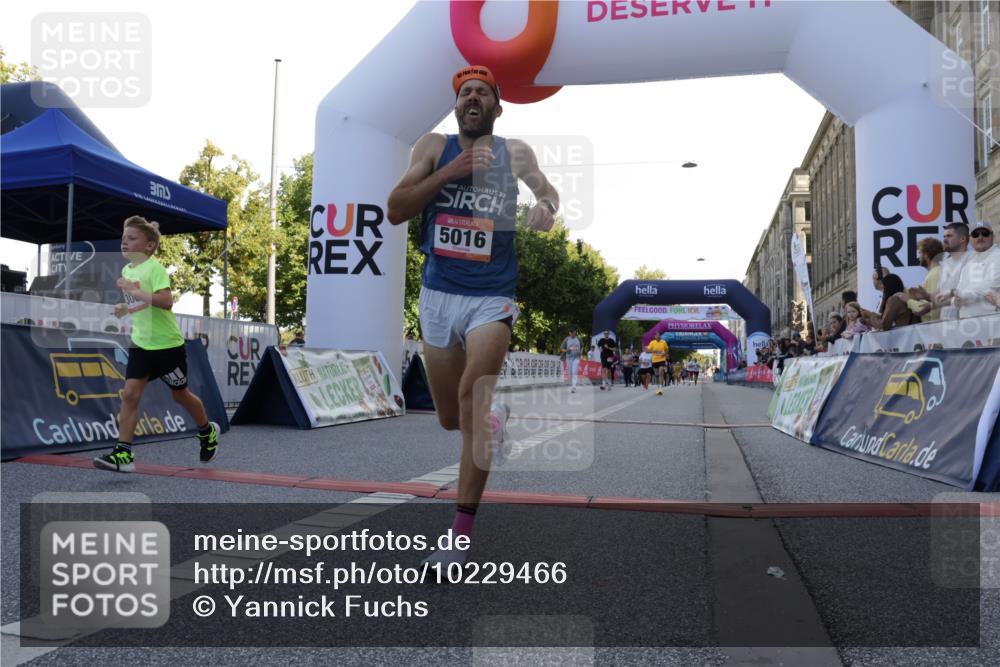 06.09.2026 - CURREX Alsterlauf Yannick Fuchs http://msf.ph/oto/10229466 06.09.2026 11:45:50 Ziel 1148, 1163, 1166, 1167, 1296, 1300, 1308, 1309, 5016, 8285 meine-sportfotos.de