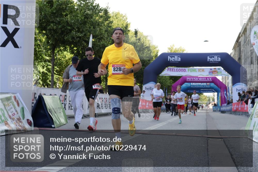06.09.2026 - CURREX Alsterlauf Yannick Fuchs http://msf.ph/oto/10229474 06.09.2026 11:45:55 Ziel 1010, 1102, 1122, 1148, 1209, 1257, 1300, 1345, 1346, 5016, 8285 meine-sportfotos.de