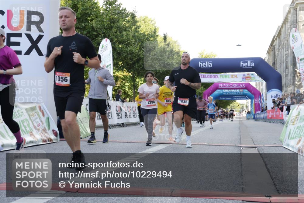 06.09.2026 - CURREX Alsterlauf Yannick Fuchs http://msf.ph/oto/10229494 06.09.2026 11:46:04 Ziel 1010, 1032, 1035, 1056, 1103, 1150, 1209, 1211, 1257, 1298, 1305, 1345, 1346, 3755, 8251, 8291, 8346 meine-sportfotos.de
