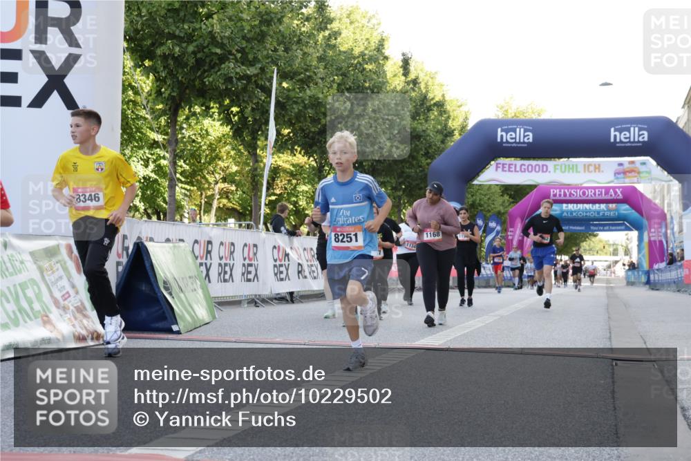 06.09.2026 - CURREX Alsterlauf Yannick Fuchs http://msf.ph/oto/10229502 06.09.2026 11:46:08 Ziel 1032, 1035, 1056, 1062, 1071, 1103, 1145, 1150, 1168, 1196, 1211, 1298, 1305, 1307, 3755, 8251, 8291, 8346 meine-sportfotos.de