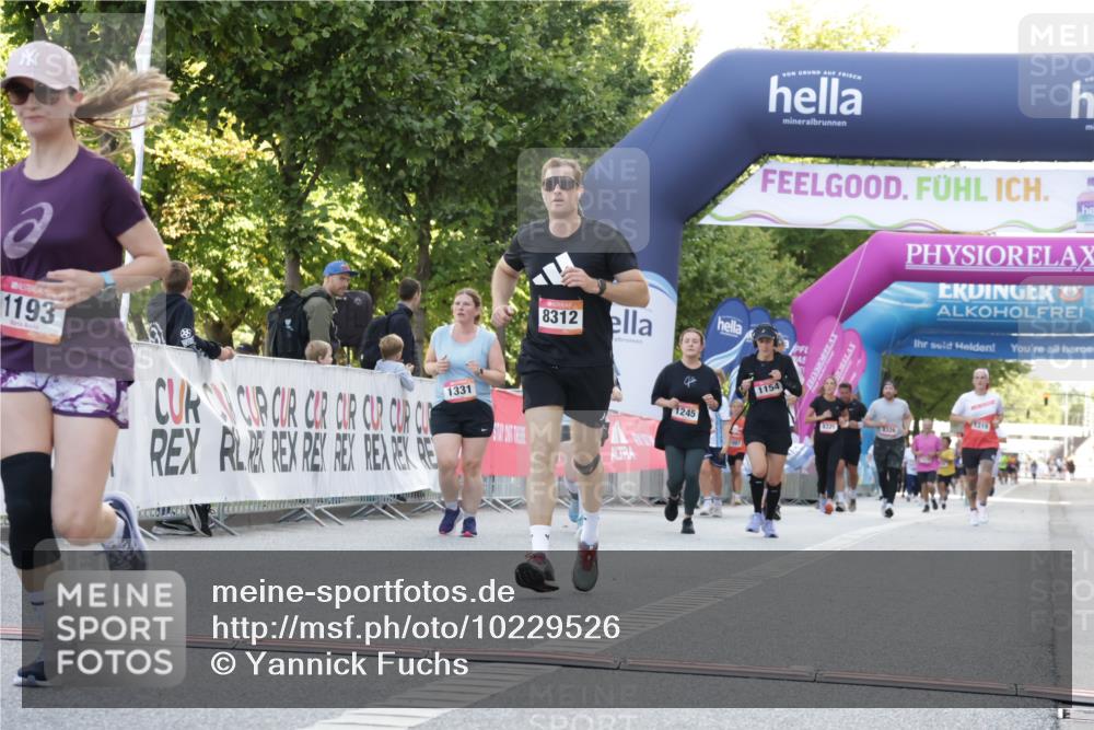 06.09.2026 - CURREX Alsterlauf Yannick Fuchs http://msf.ph/oto/10229526 06.09.2026 11:46:21 Ziel 1134, 1162, 1193, 8312 meine-sportfotos.de