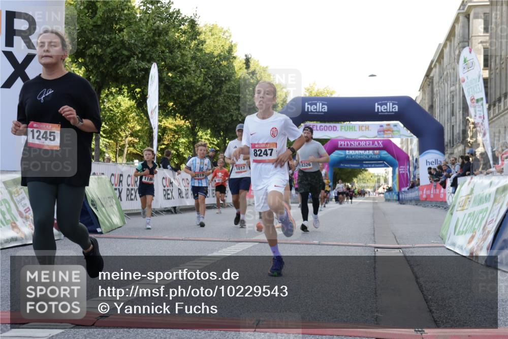 06.09.2026 - CURREX Alsterlauf Yannick Fuchs http://msf.ph/oto/10229543 06.09.2026 11:46:31 Ziel 1007, 1017, 1019, 1082, 1151, 1154, 1186, 1189, 1210, 1245, 1303, 1319, 1331, 8247, 8325, 8326 meine-sportfotos.de