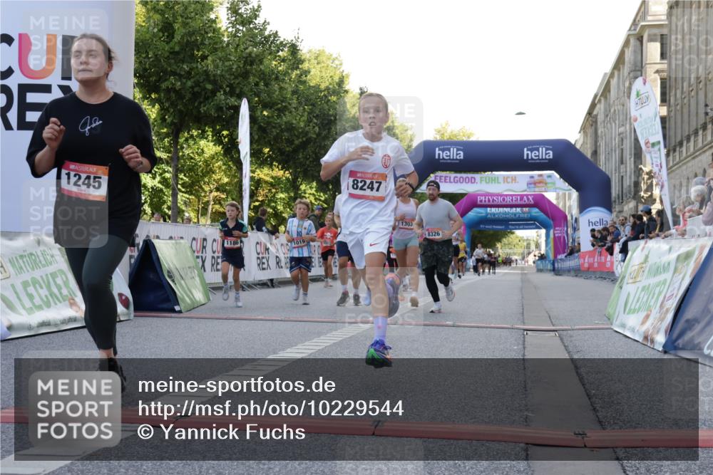 06.09.2026 - CURREX Alsterlauf Yannick Fuchs http://msf.ph/oto/10229544 06.09.2026 11:46:31 Ziel 1007, 1017, 1019, 1082, 1151, 1154, 1186, 1189, 1210, 1245, 1303, 1319, 1331, 8247, 8325, 8326 meine-sportfotos.de