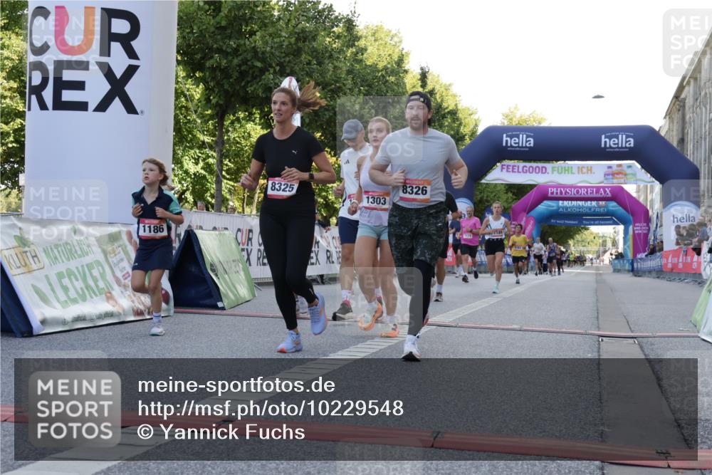 06.09.2026 - CURREX Alsterlauf Yannick Fuchs http://msf.ph/oto/10229548 06.09.2026 11:46:33 Ziel 1007, 1017, 1019, 1082, 1118, 1151, 1154, 1186, 1189, 1210, 1245, 1303, 1319, 1331, 8162, 8247, 8325, 8326 meine-sportfotos.de
