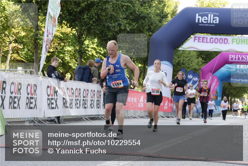 06.09.2026 - CURREX Alsterlauf Yannick Fuchs http://msf.ph/oto/10229554 06.09.2026 11:46:42 Ziel 1007, 1020, 1082, 1118, 1157, 1189, 1210, 8137, 8138, 8162 meine-sportfotos.de