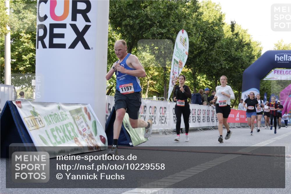 06.09.2026 - CURREX Alsterlauf Yannick Fuchs http://msf.ph/oto/10229558 06.09.2026 11:46:44 Ziel 1020, 1079, 1118, 1139, 1157, 8137, 8138, 8162 meine-sportfotos.de