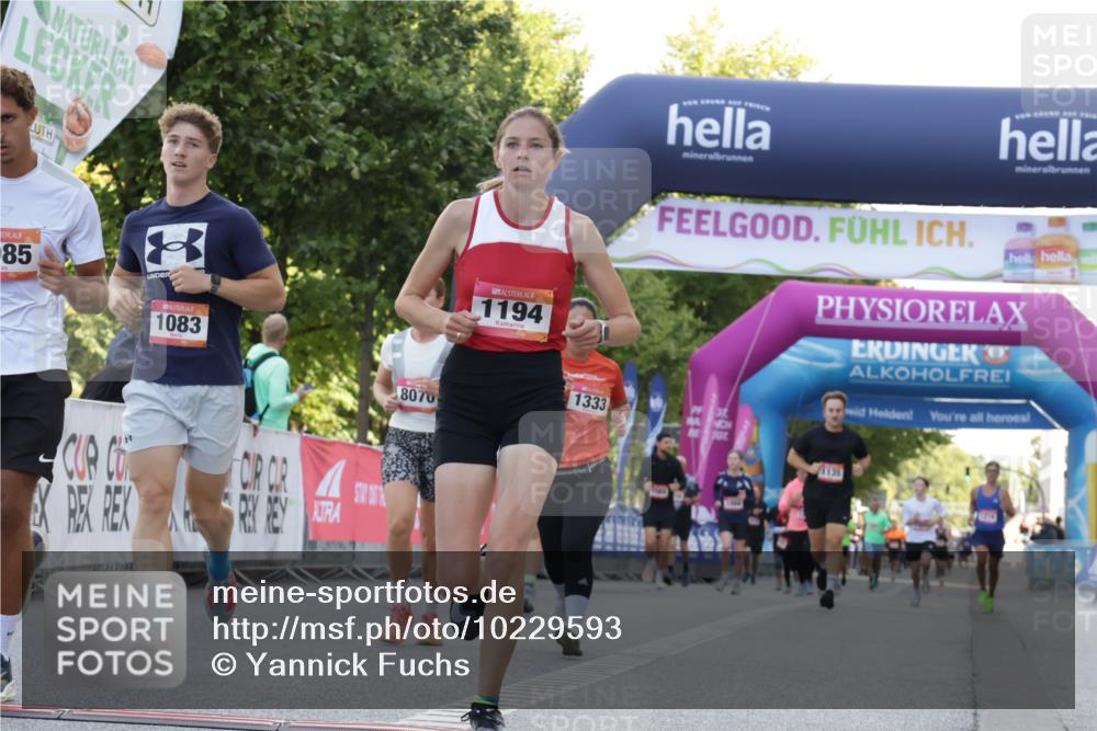 06.09.2026 - CURREX Alsterlauf Yannick Fuchs http://msf.ph/oto/10229593 06.09.2026 11:47:35 Ziel 1081, 1083, 1085, 1111, 1123, 1130, 1194, 1279, 1329, 1333, 8046, 8048, 8070, 8172, 8236, 8327 meine-sportfotos.de