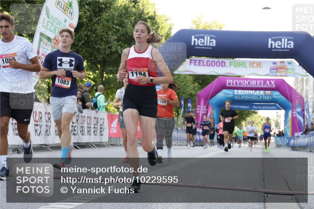 06.09.2026 - CURREX Alsterlauf Yannick Fuchs http://msf.ph/oto/10229595 06.09.2026 11:47:35 Ziel 1081, 1083, 1085, 1111, 1123, 1130, 1194, 1279, 1329, 1333, 8046, 8048, 8070, 8172, 8236, 8327 meine-sportfotos.de
