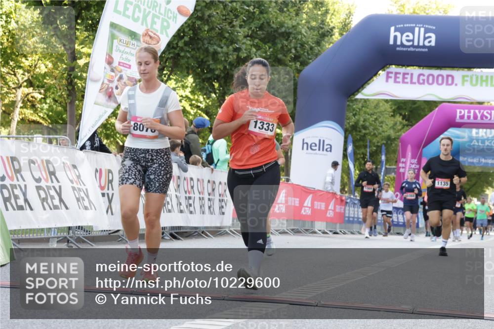 06.09.2026 - CURREX Alsterlauf Yannick Fuchs http://msf.ph/oto/10229600 06.09.2026 11:47:37 Ziel 1081, 1083, 1085, 1111, 1135, 1194, 1329, 1333, 8070, 8139, 8236 meine-sportfotos.de