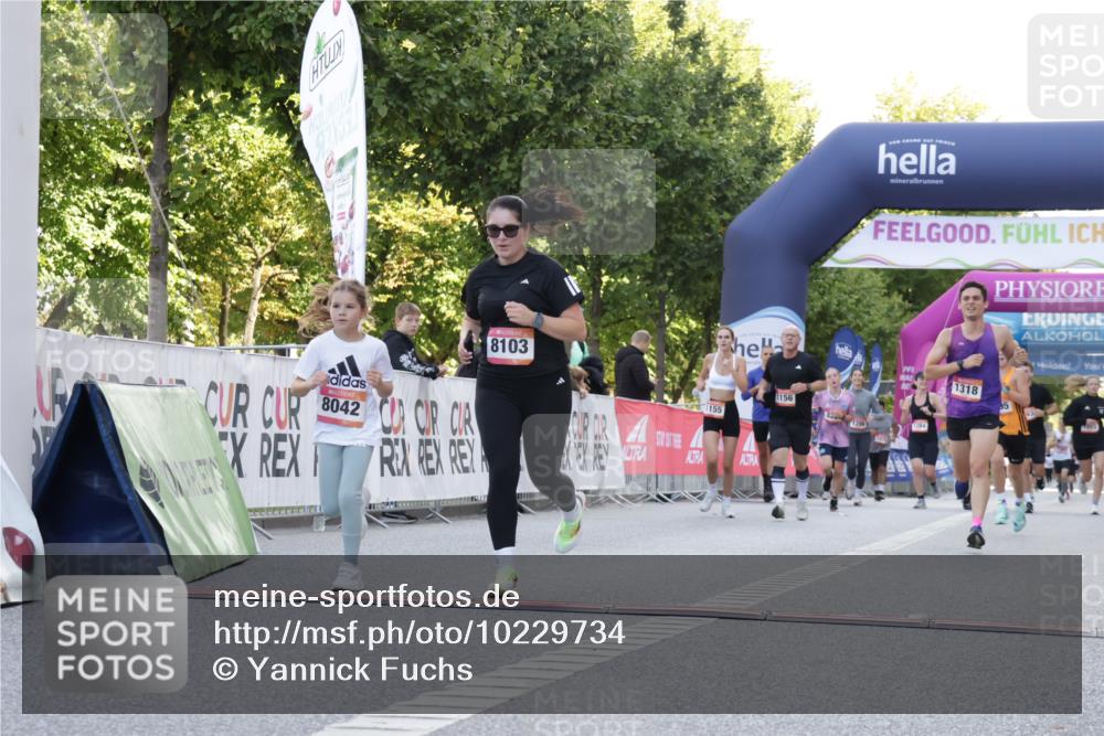 06.09.2026 - CURREX Alsterlauf Yannick Fuchs http://msf.ph/oto/10229734 06.09.2026 11:49:08 Ziel 1057, 1119, 1142, 1214, 1295, 1318, 8042, 8103, 8261 meine-sportfotos.de