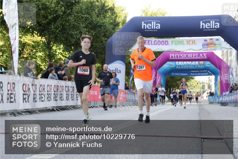 06.09.2026 - CURREX Alsterlauf Yannick Fuchs http://msf.ph/oto/10229776 06.09.2026 11:49:24 Ziel 1060, 1072, 1078, 1172, 1216, 1267, 1284, 1285, 1286, 1288, 1294, 8245 meine-sportfotos.de
