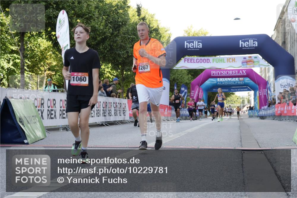06.09.2026 - CURREX Alsterlauf Yannick Fuchs http://msf.ph/oto/10229781 06.09.2026 11:49:26 Ziel 1060, 1072, 1172, 1216, 1267, 1294, 1312, 8245, 8267 meine-sportfotos.de