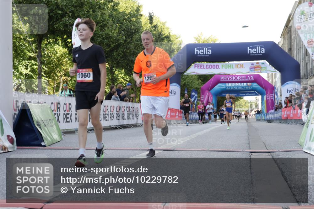 06.09.2026 - CURREX Alsterlauf Yannick Fuchs http://msf.ph/oto/10229782 06.09.2026 11:49:26 Ziel 1060, 1072, 1172, 1216, 1267, 1294, 1312, 8245, 8267 meine-sportfotos.de