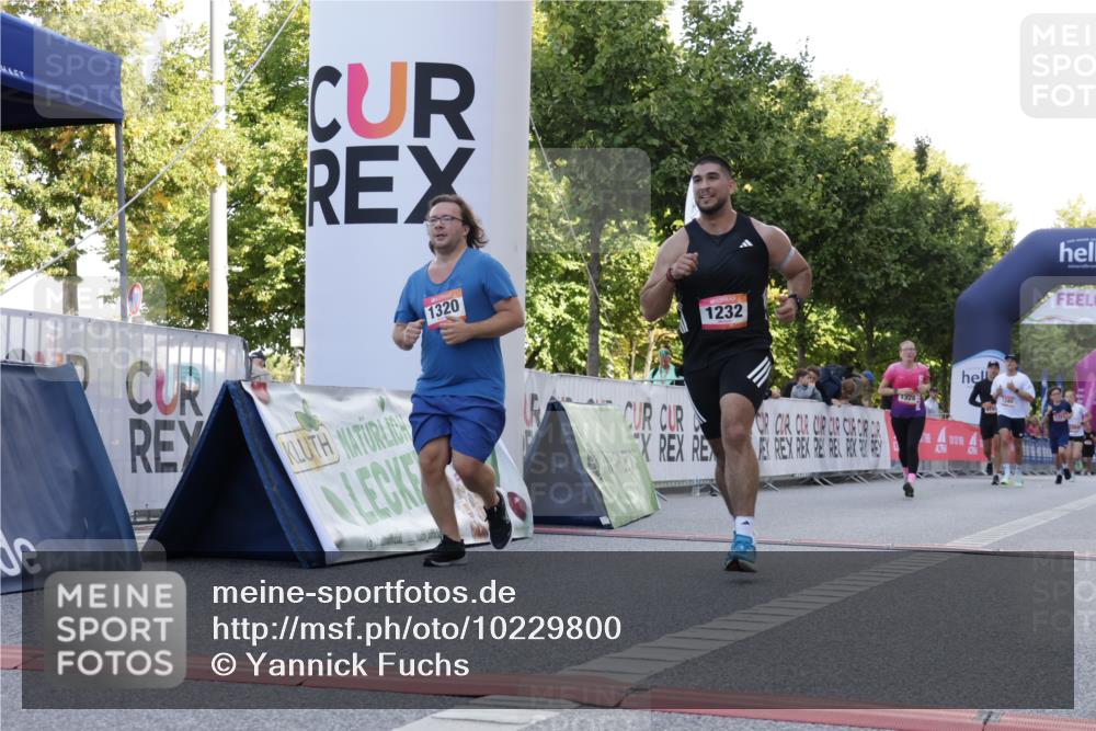 06.09.2026 - CURREX Alsterlauf Yannick Fuchs http://msf.ph/oto/10229800 06.09.2026 11:49:34 Ziel 1232, 1249, 1312, 1320, 1328, 8267 meine-sportfotos.de